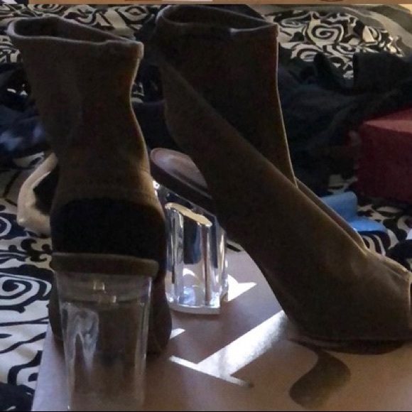 high heel (booties) - Picture 2 of 2